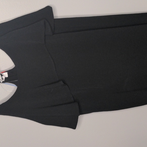 EUC✨ RO & DE medium black strappy tank with color criss-cross straps - Picture 9 of 16